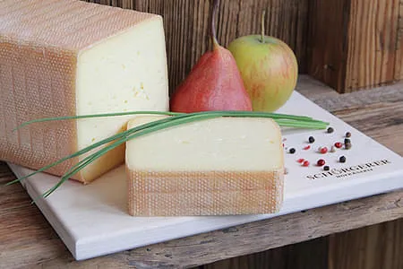 Kaeserei-Schoergerer-aus-Oberndorf Kaeserei-Schoergerer-aus-Oberndorf